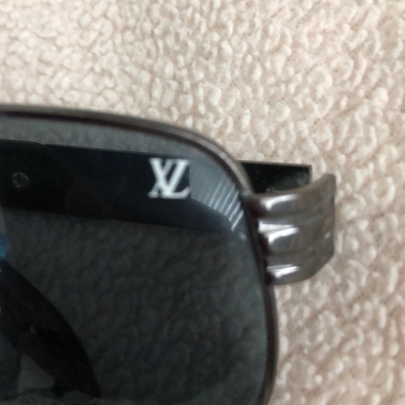 Louis Vuitton glasses - Picture 2 of 2